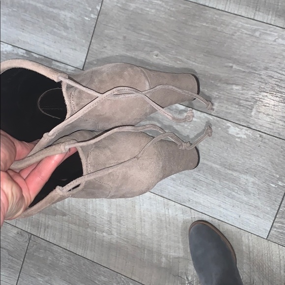 Stuart Weitzman Betina Ancle Booties - Picture 12 of 13